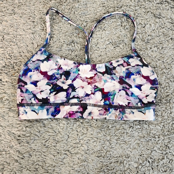 Lululemon Flow Y Bra size 6 in floral print - Picture 2 of 2